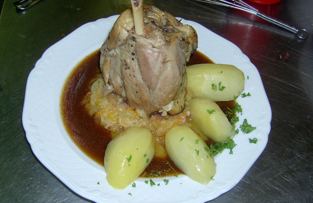 Schützenhof Kartoffeln, Eisbein und Sauerkraut